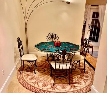 Clifton Apartment | Luxurious spacious apartment with private entrance