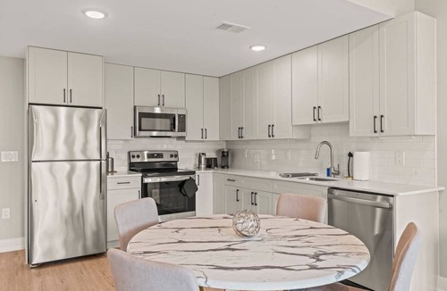 Northern Liberties Apartment | Luxury 1BD | 3 Beds | Northern Liberties