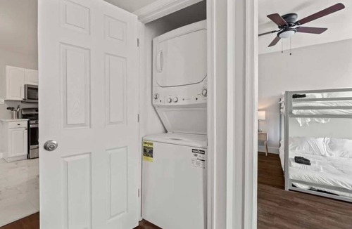 Southwark Apartment | Luxury 1BD | 3 Beds | Queens Village
