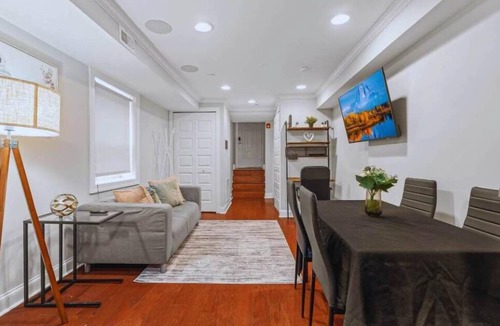 Southwark Apartment | Luxury 2BD | 2 Beds | Queens Village