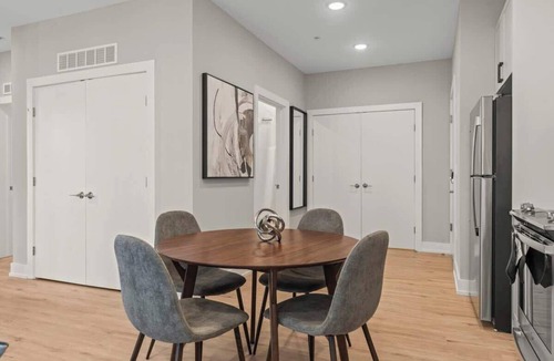 Northern Liberties Apartment | Luxury 2BD | 4 Beds | Northern Liberties
