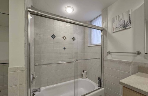 Rittenhouse Row Apartment | Luxury 2BD | 5 Beds | Rittenhouse