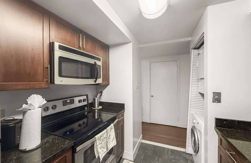 Center City Apartment | Luxury 2BD | Center City | 5 Beds | By JFK plaza