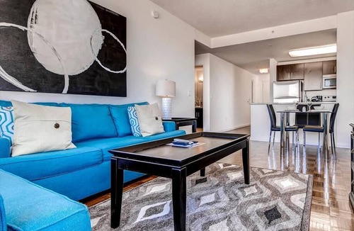 Hudson Exchange Apartment | Luxury 2BR | Full Kitchen | Steps from PATH | by GLS