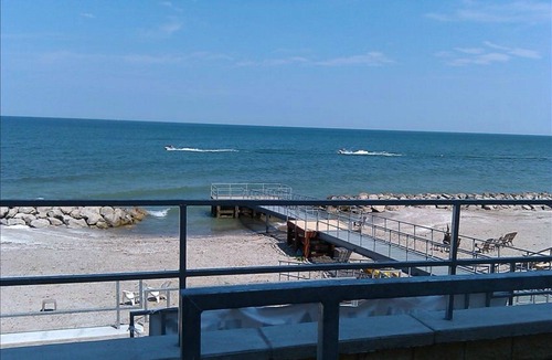 Geneva-on-the-Lake Condo | LUXURY 3BR/2BA LAKEFRONT CONDO Private beach-indoor pool-perfect for families!