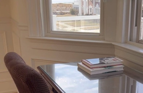Ventnor City House | Luxury 6 bed. Beach Block Mansion!