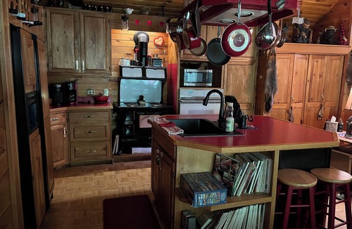 Hyner Cabin | Luxury cabin located for easy access to UTV/ATV trails and snowmobile trails.