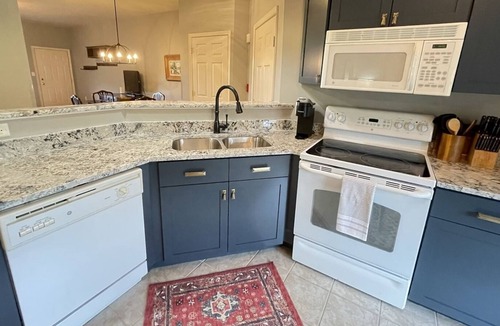 Mercersburg House | Luxury Condo Next to the slopes