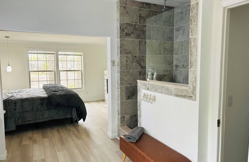 Galloway House | Luxury Cottage House Sophisticated and Comfortable bed and furnishings 75 in tv