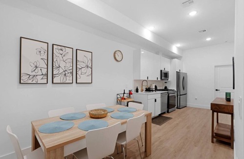 The Heights Apartment | Luxury Duplex in Hoboken 15Min to NYC, Fire Pit