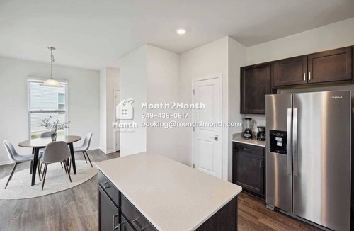 Whittaker House | Luxury Living Residence On Silo Dr #42177