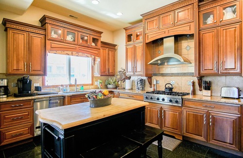A-Zone House | Luxury Mediterranean Mansion -Pool, Elevator, Roof Deck,3rd House From The Beach