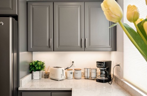 Northeast House | Luxury Newly Remodeled , 3bed 3.5 bath - 2 car Private garage - Capital Hill