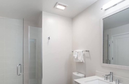Crystal City Apartment | Luxury One Bedroom Apartment with Balcony | Crystal City Arlington VA | by GLS