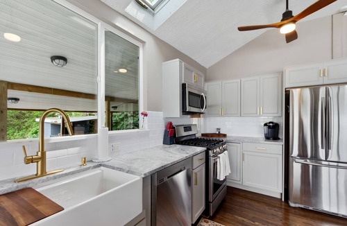 Salunga Cottage | Luxury River Front Cottage With Hot Tub & Spectacular Views