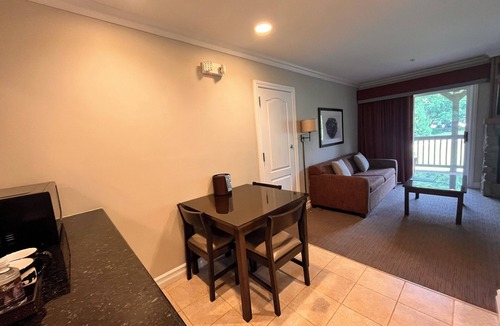 Vernon House | Luxury Room at Minerals Hotel and Spa @ Crystal Spring
