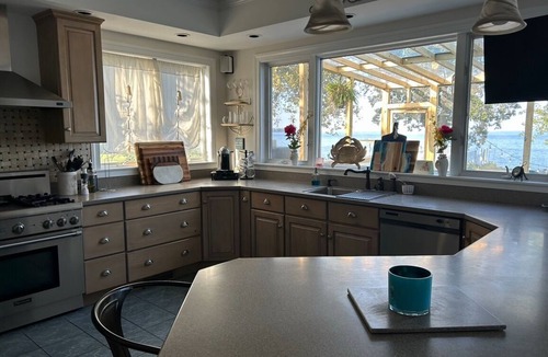 Annapolis House | Luxury Waterfront Executive Family Home Annapolis with All Amenities