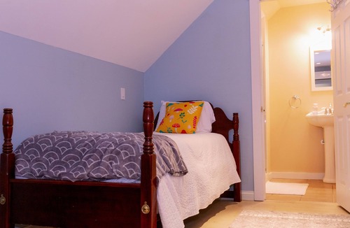 Lakeview House | Mad River Mountain & Ohio Caverns Lake Front Property