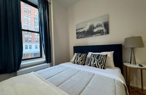 Lincoln Square Apartment | Manhattan Gem