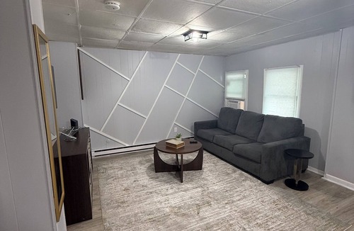 Trenton Apartment | Marvelous 2-bedroom apartment with AC in Hamilton Township
