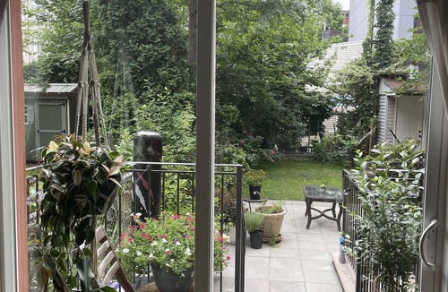 Greenpoint Apartment | Massive duplex with gorgeous backyard in Greenpoint few min from subway