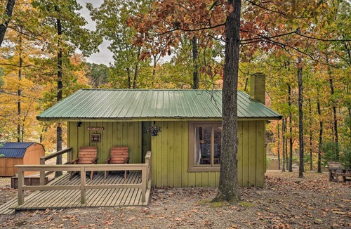 Huntingdon Cabin | 'Matt Dillon' Cabin ~ 1 Mile to Raystown Lake!