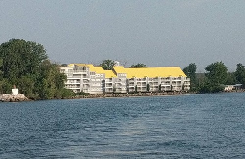 Put-in-Bay Condo | MBI Sunrise Waterfront Condo - Beautiful Lake Views