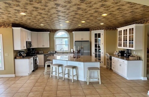 Buford House | McKeever Mansion-9,000 sq ft. Perfect for corporate, families, or special events
