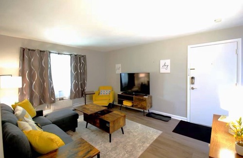 Fairborn Apartment | Mellow Mimosa Mission, Condo -Minutes to WPAFB & WSU, Fast Wifi, A/C