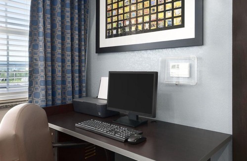 Wilkes-Barre Hotel | Microtel Inn & Suites by Wyndham Wilkes Barre