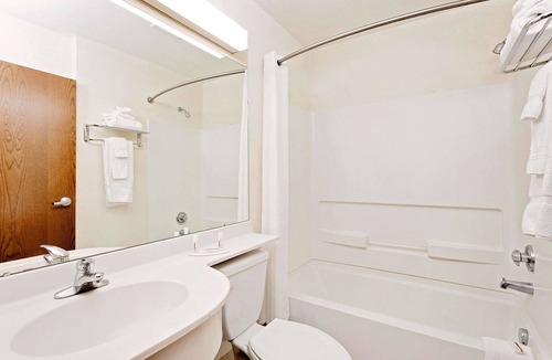Middletown Hotel | Microtel Inn & Suites by Wyndham Middletown