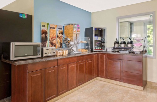 Maugansville Hotel | Microtel Inn & Suites by Wyndham Hagerstown by I-81