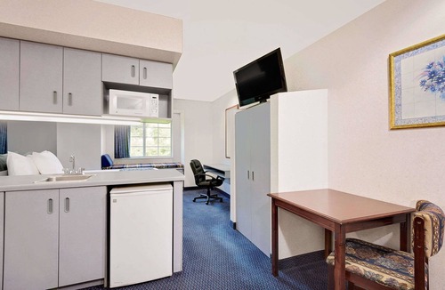 Maugansville Hotel | Microtel Inn & Suites by Wyndham Hagerstown by I-81