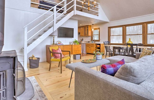 Front Royal Cabin | Mid-Century Modern Cabin: Mountain & Natural Views