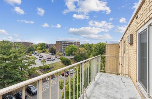 Parma Apartment | Midtown 3603 I Cozy & Comfy I Free Parking