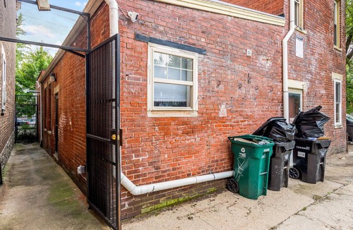 Clifton Heights Apartment | Midtown Apt Near Downtown&U of C - Hangout Unit 3