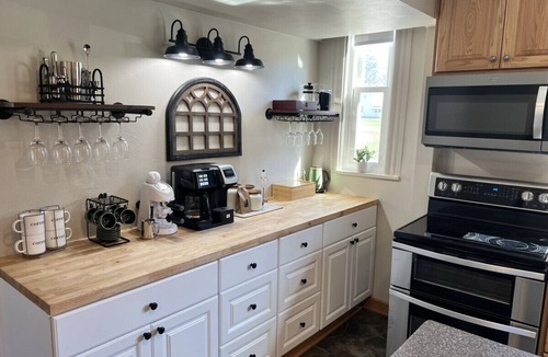 Mill Run Apartment | Mill Run Inn · Ohiopyle`s Favorite Vacation Home Pool/Hot Tub