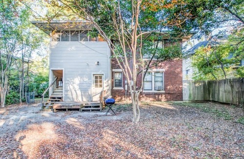 Evergreen Apartment | Mins to Downtown, Bottom Unit - Bluemoon Bungalow