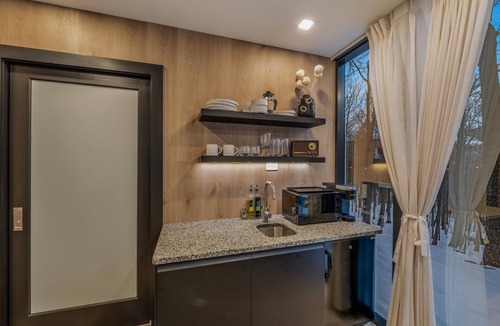 Mercersburg Ski Chalet | Mirror Villas - Modern Retreat with private hot tubs and mountain view