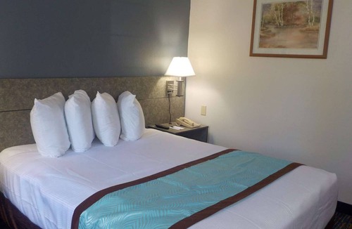 Marienville Hotel | MJ Inn and Suites