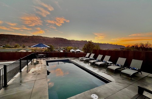Moab South Valley House | Moab Desert Escape Villa: Luxury 5-Bedroom Retreat with Heated Pool