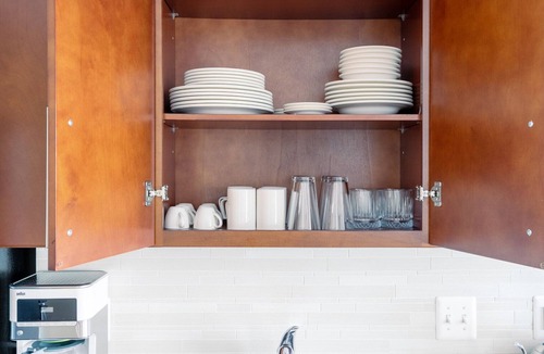 Mount Vernon Triangle Apartment | Mod Mount Vernon 1BR w/Gym, Pool, nr. Convention Center, by Blueground