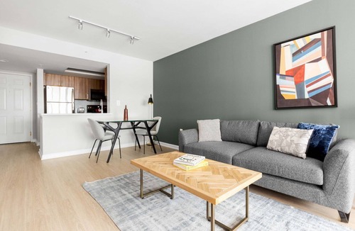 Chinatown Apartment | Mod Mount Vernon 1BR w/Gym, Pool, W/D, nr. Chinatown, by Blueground