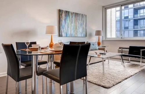 Hudson Exchange Apartment | Modern 1 Bedroom Apartments with Manhattan views