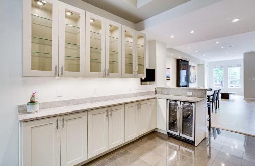 Cardozo House | Modern 1 block from Metro subway Minutes to Capital, Museums and National Mall