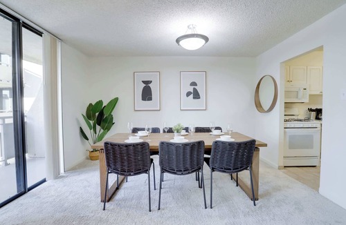 Crystal City Apartment | Modern 2BR Apt in Crystal City near D.C.