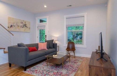 Park View Apartment | Modern 4BR Columbia Heights Gem Walk 2 Metro & Shops