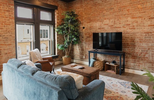 Troy Apartment | Modern Apartment Downtown~Troy