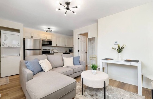 Downtown Columbus Apartment | Modern Apt | Parking | Near German Village + Dtwn