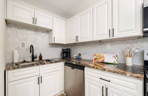 Downtown Columbus Apartment | Modern Apt | Parking | Near German Village + Dtwn
